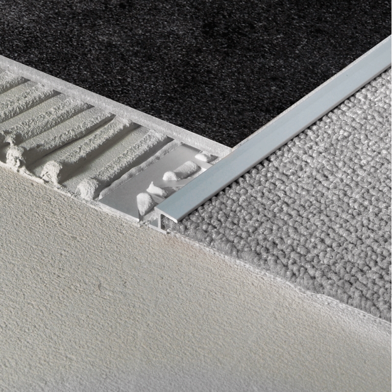 3/8" CARPET TRIM ALUMINUM SATIN SILVER